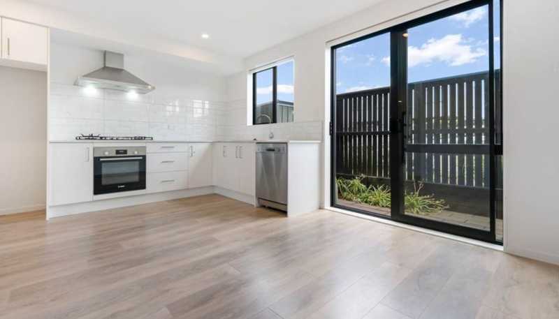 24 Hiki Street, Hobsonville