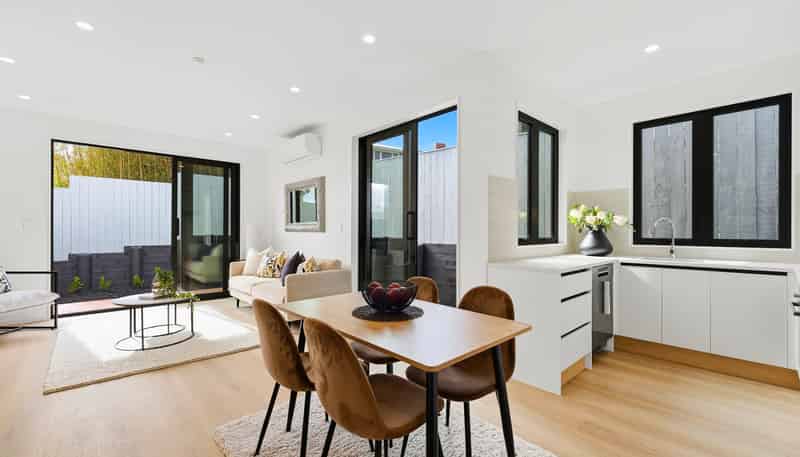 7/137 Moore Street, Hillcrest