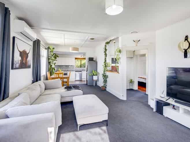 33 Bowling Road, Greenmeadows
