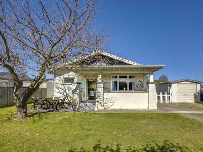 33 Bowling Road, Greenmeadows