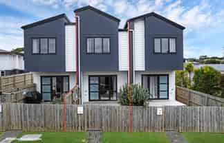 2/112 Moore Street, Howick