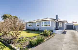 231 Lumsden Place, Akina