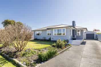 231 Lumsden Place, Akina