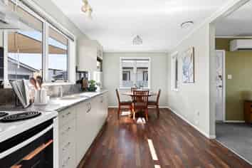 231 Lumsden Place, Akina