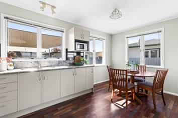 231 Lumsden Place, Akina