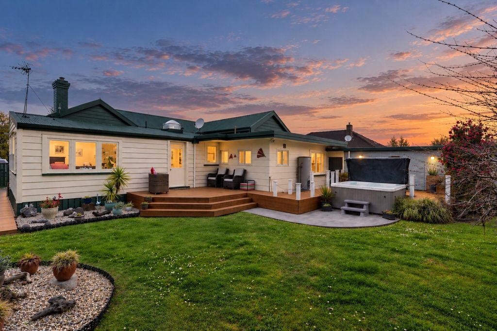 Location, Distinctive & Enchanting 3