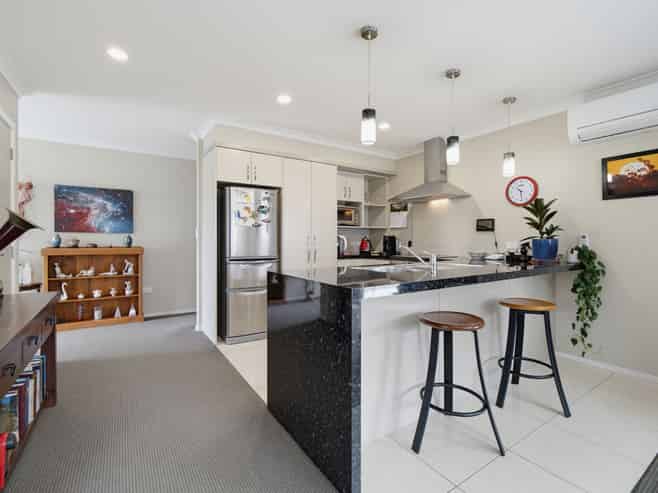 5 Pania Place, Poraiti
