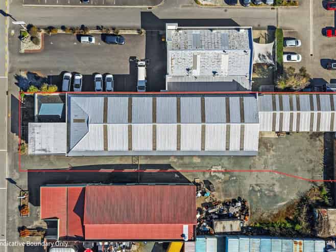 Prime exposure - warehouse, office and yard
