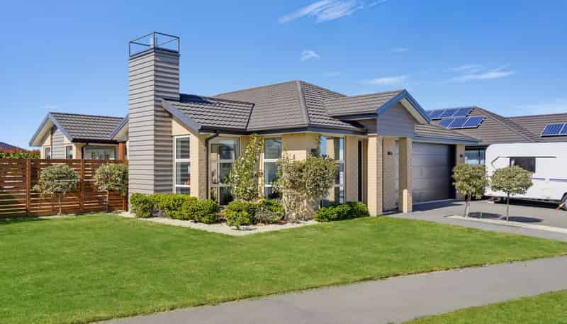 12 Hamlett Drive, Woodend