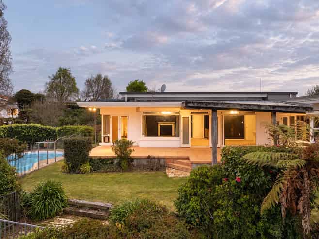 27 Riverview Terrace, Fairfield