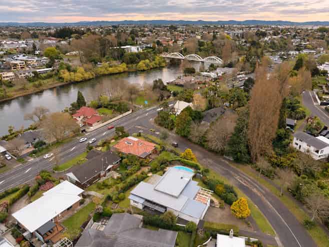 27 Riverview Terrace, Fairfield