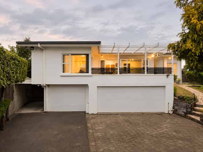 27 Riverview Terrace, Fairfield