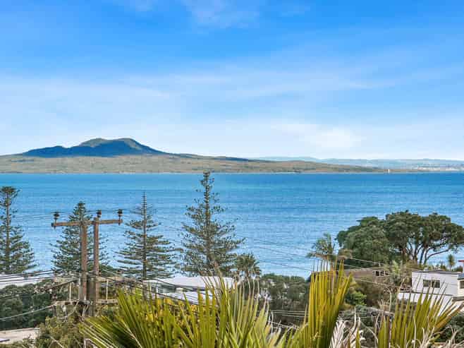 14 Oban Road, Browns Bay