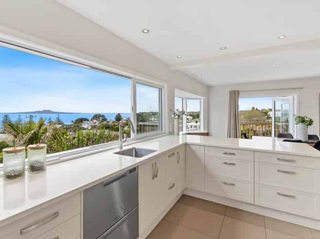 14 Oban Road, Browns Bay