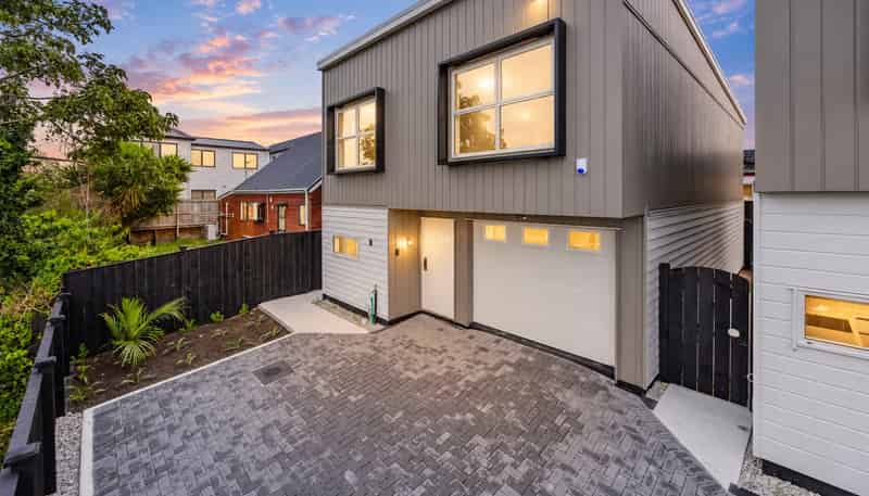 233 Great South Road, Manurewa