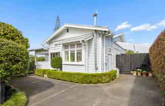 1B Segar Avenue, Mount Albert