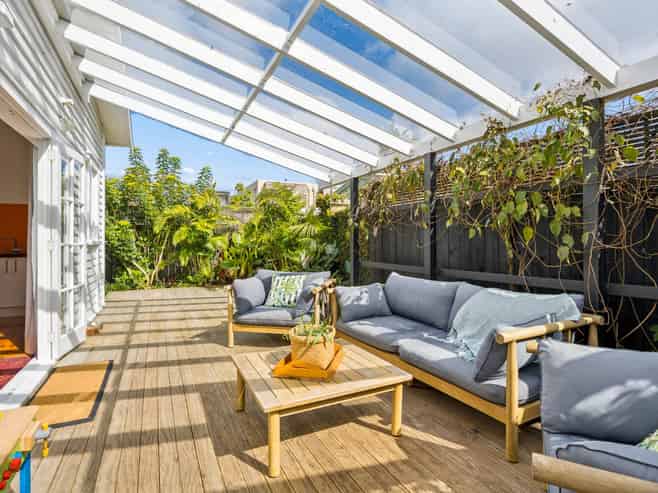 1B Segar Avenue, Mount Albert