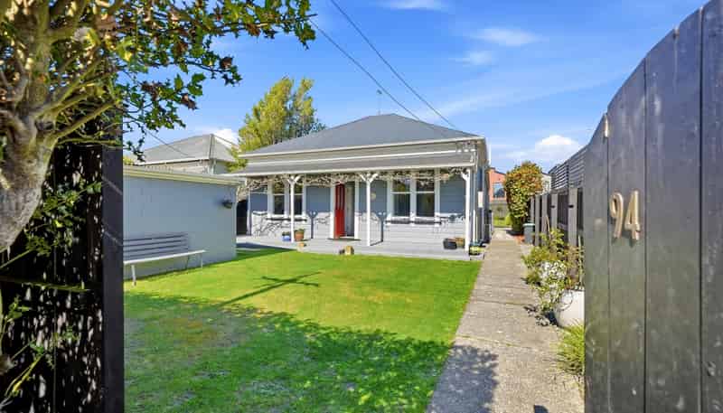 94 Holly Road, Saint Albans