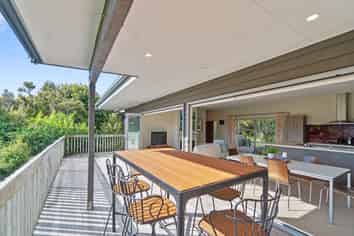 5 Newton Road, Oneroa