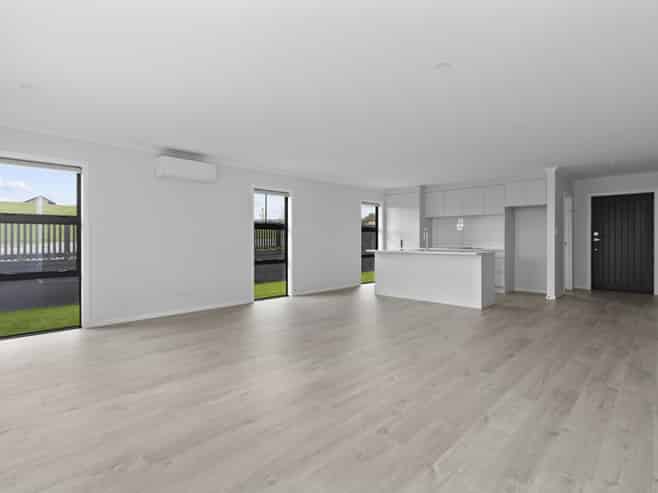 8 Akakura Terrace, Fitzroy