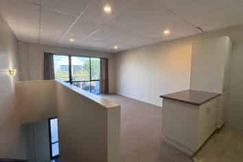 10/6 Airborne Road, Albany