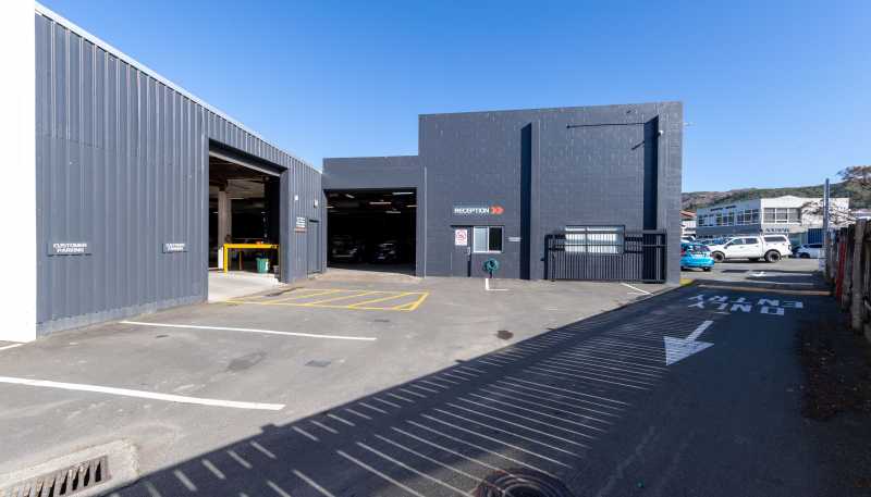 98 Main Road, Tawa