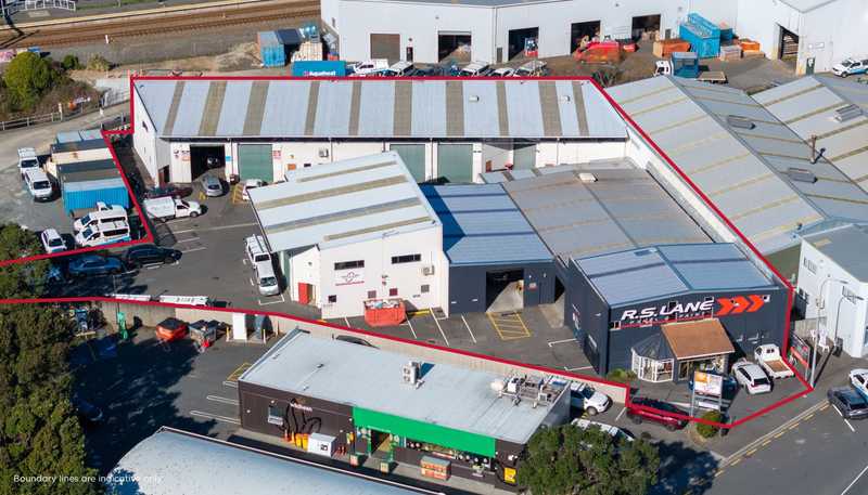 98 Main Road, Tawa