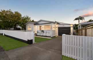 7 Huntingtree Avenue, Sandringham
