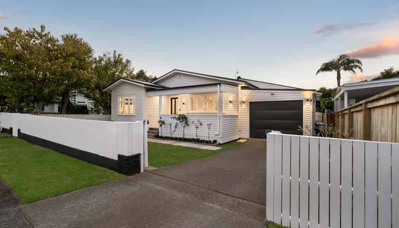 7 Huntingtree Avenue, Sandringham