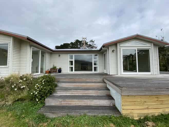 525 Muritai Road (House), Eastbourne