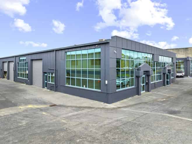 Road-front St Johns industrial opportunity