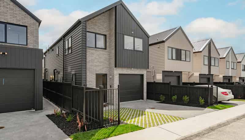 329 Te Taruna Drive, Milldale