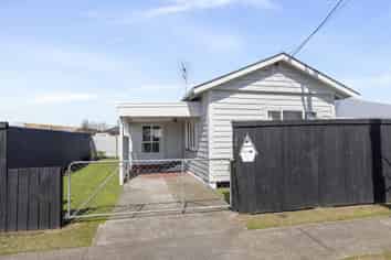 158 Argyle Street, Hawera