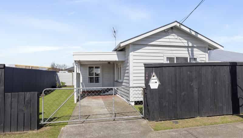 158 Argyle Street, Hawera