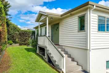109 Danby Street, Thames