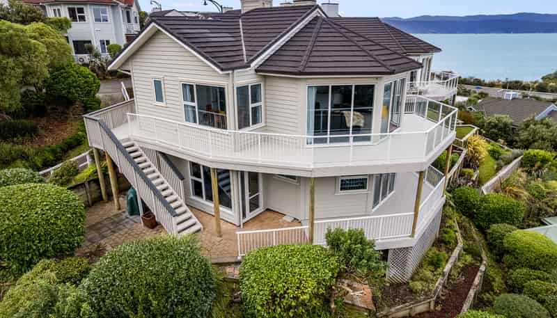 13 Curnow Way, Kaiwharawhara