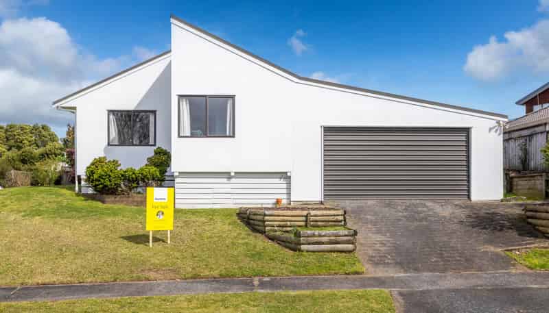 70 Sunnyhills Avenue, Glenview