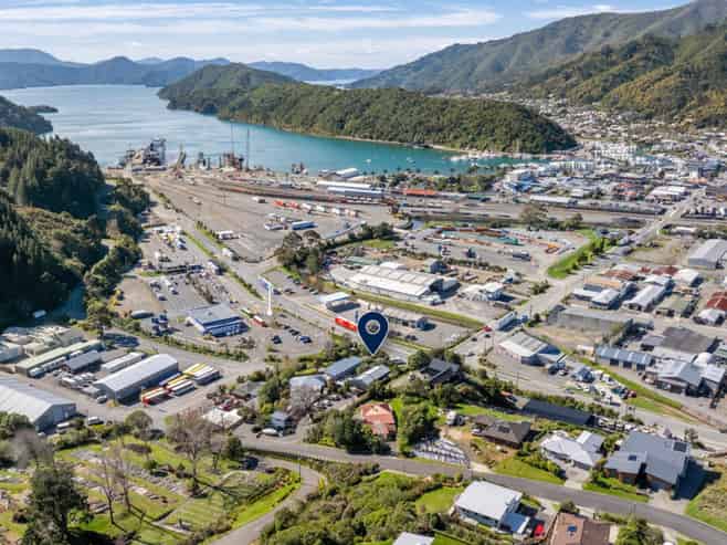 Tombstone Lodge – property and business