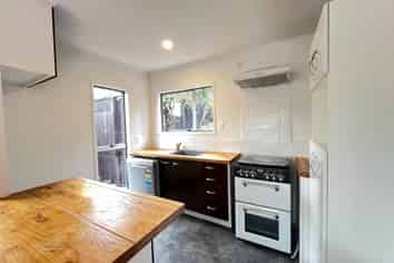9 Lambrown Drive, Totara Vale