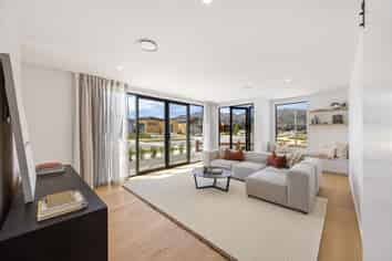 2 Pinn St, Lake Hawea
