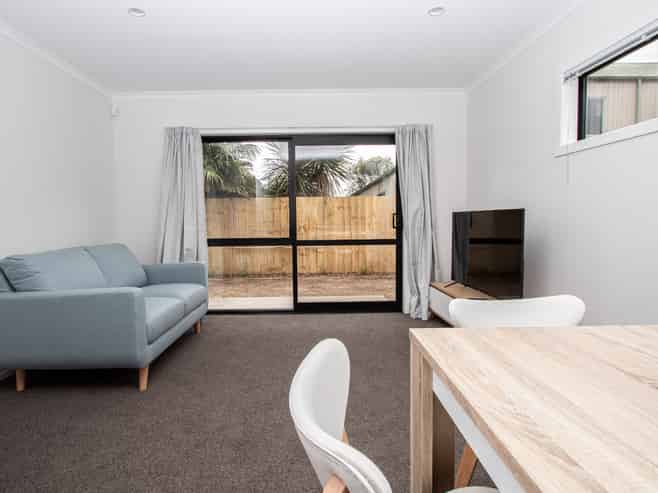 8/17 Lyon Street, Frankton