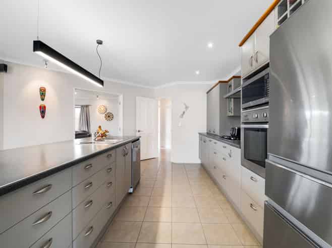 8 Penbury Close, Huntingdon/Lake Hood