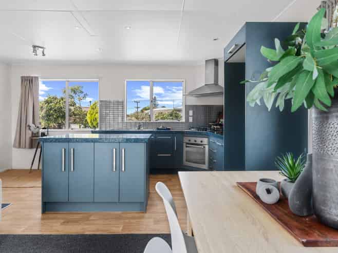 75 South Belt, Masterton