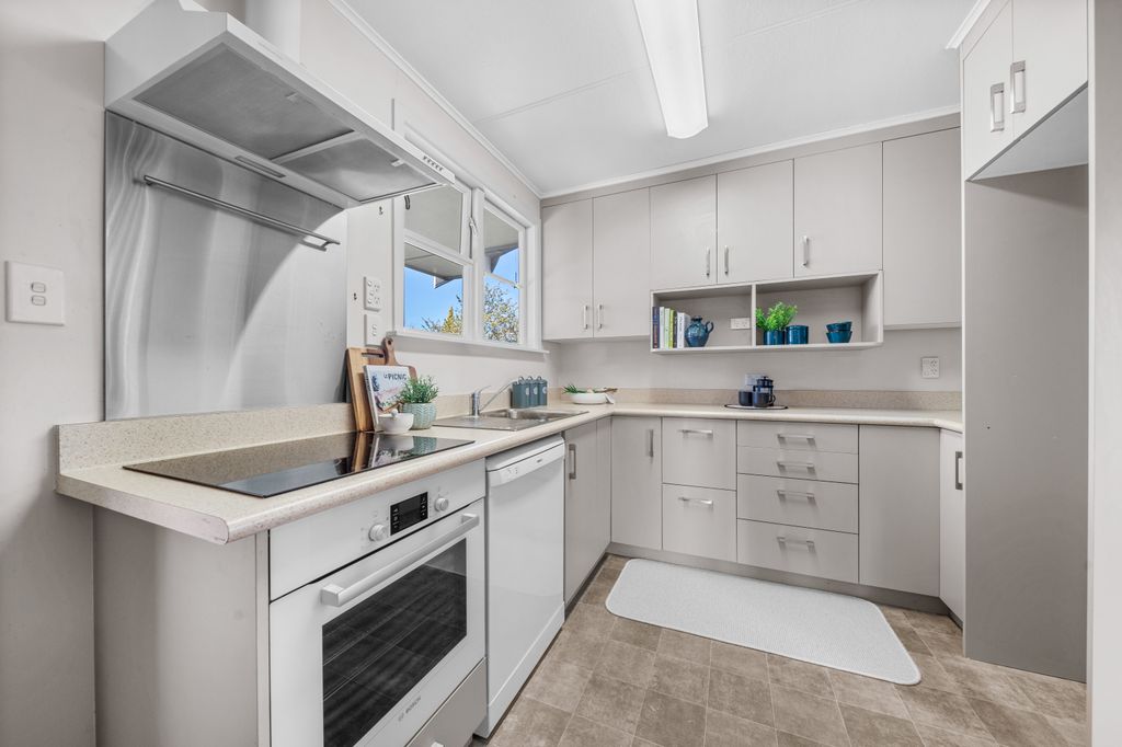 Super Tidy & Super Convenient - BEO $390,000. 2