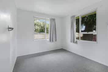 7 Bruce Avenue, Glenview