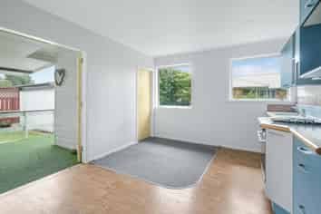7 Bruce Avenue, Glenview
