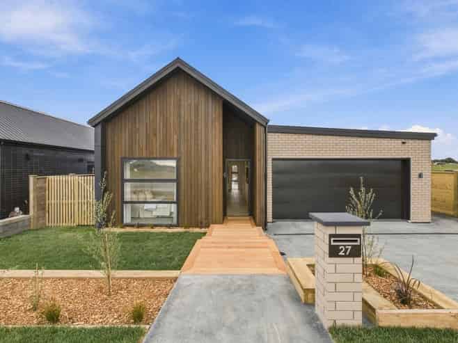 27 Oralee Terrace, Peacocke