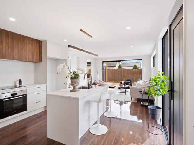 23 Carnaveron Drive, Lincoln