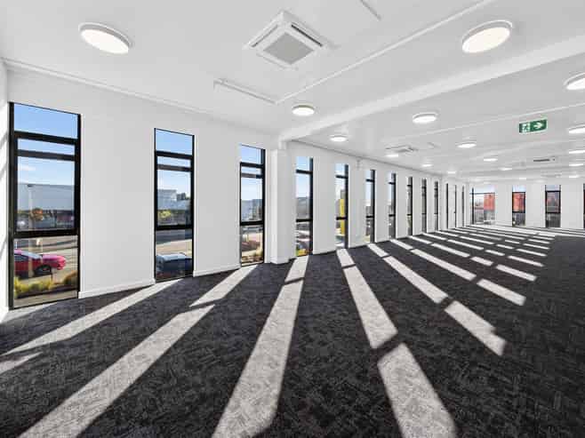 Refurbished City Fringe Office, Showroom & Retail