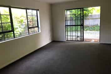7A Clifton Avenue, Carterton